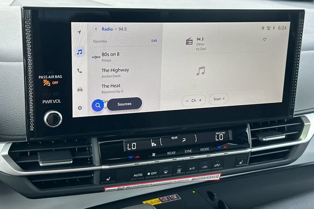 Certified 2026 Toyota Sienna XLE FWD image 24