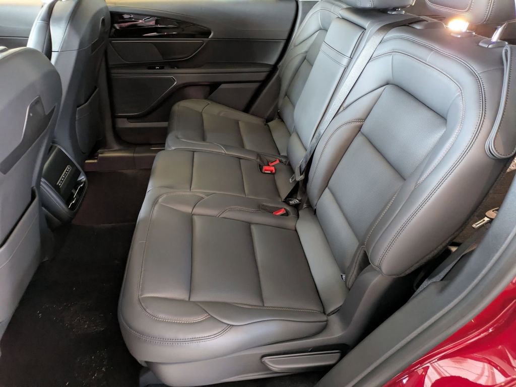 New 2026 Lincoln Nautilus Premier w/ Jet Appearance Package AWD/4WD image 19