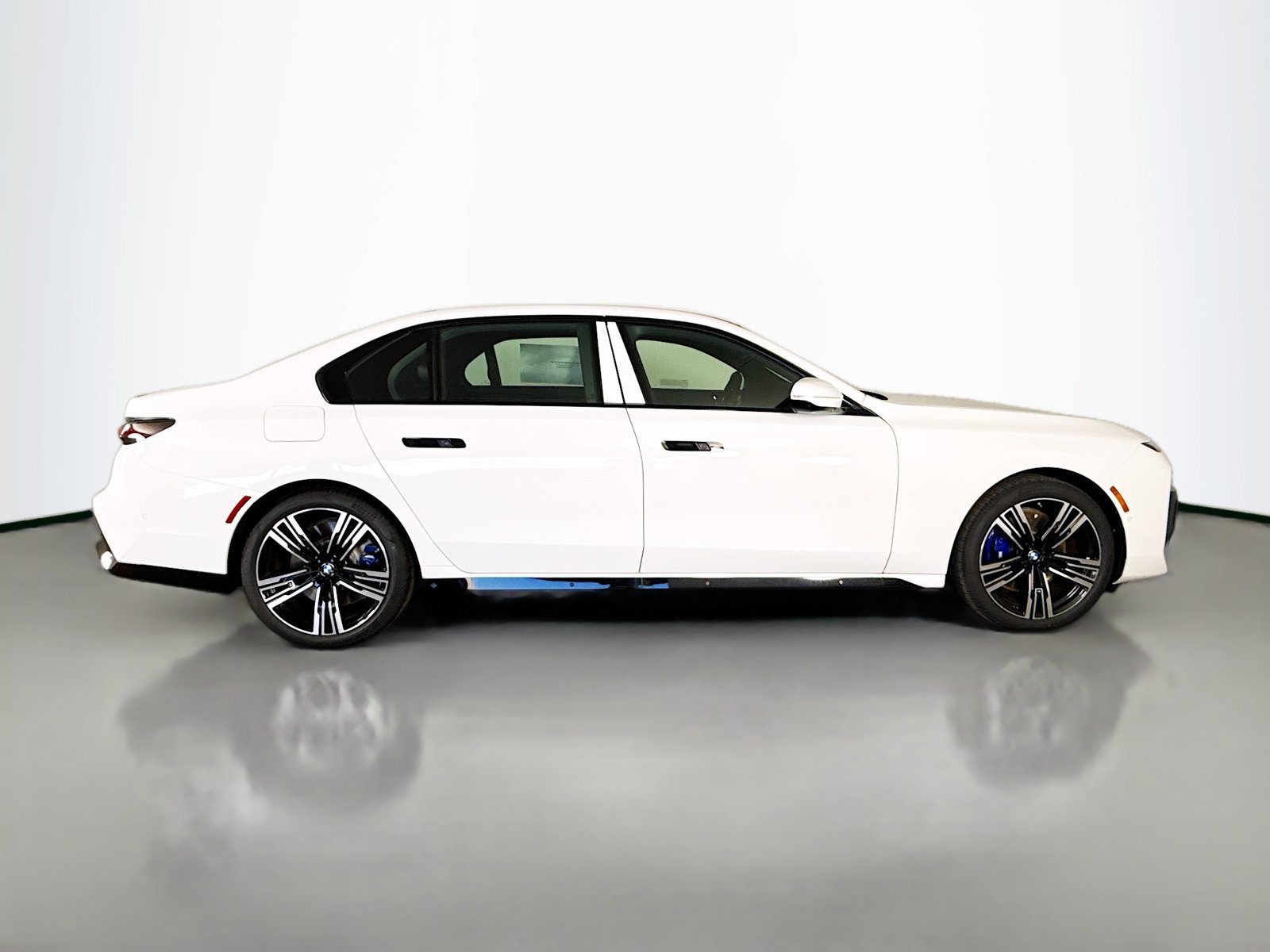 New 2026 BMW 760i xDrive w/ Executive Package AWD/4WD image 8