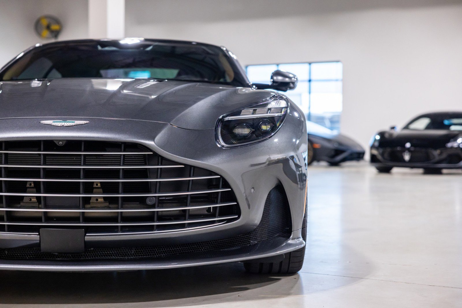 Used 2024 Aston Martin DB12 Coupe image 20