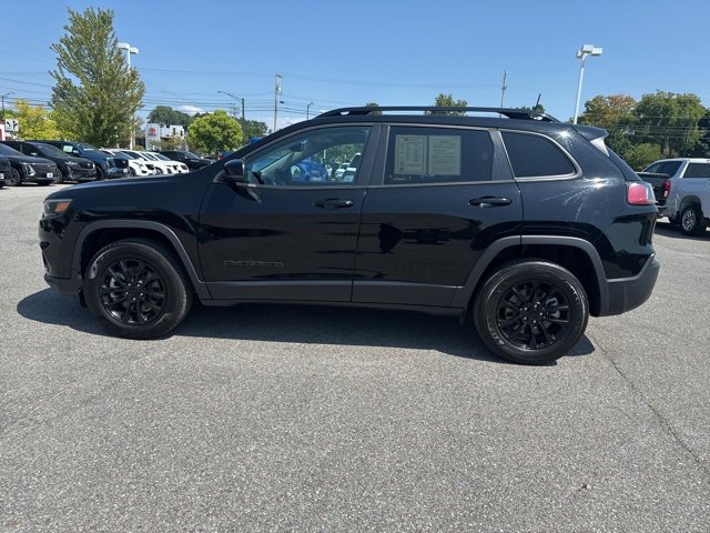 Used 2023 Jeep Cherokee Altitude Lux image 3