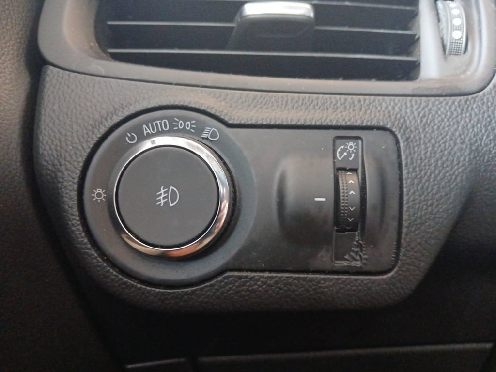 Used 2019 Buick Envision Preferred FWD image 43
