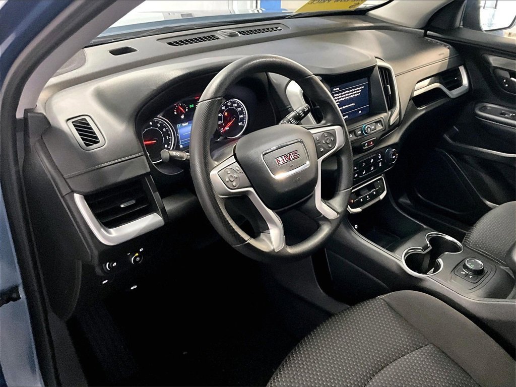 Used 2024 GMC Terrain SLE image 8