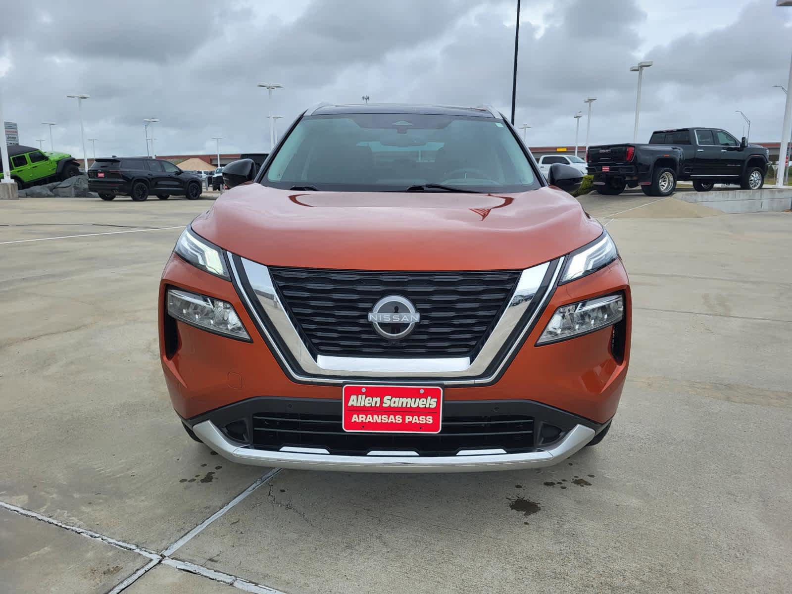 Used 2023 Nissan Rogue Platinum w/ Platinum Premium Package image 8