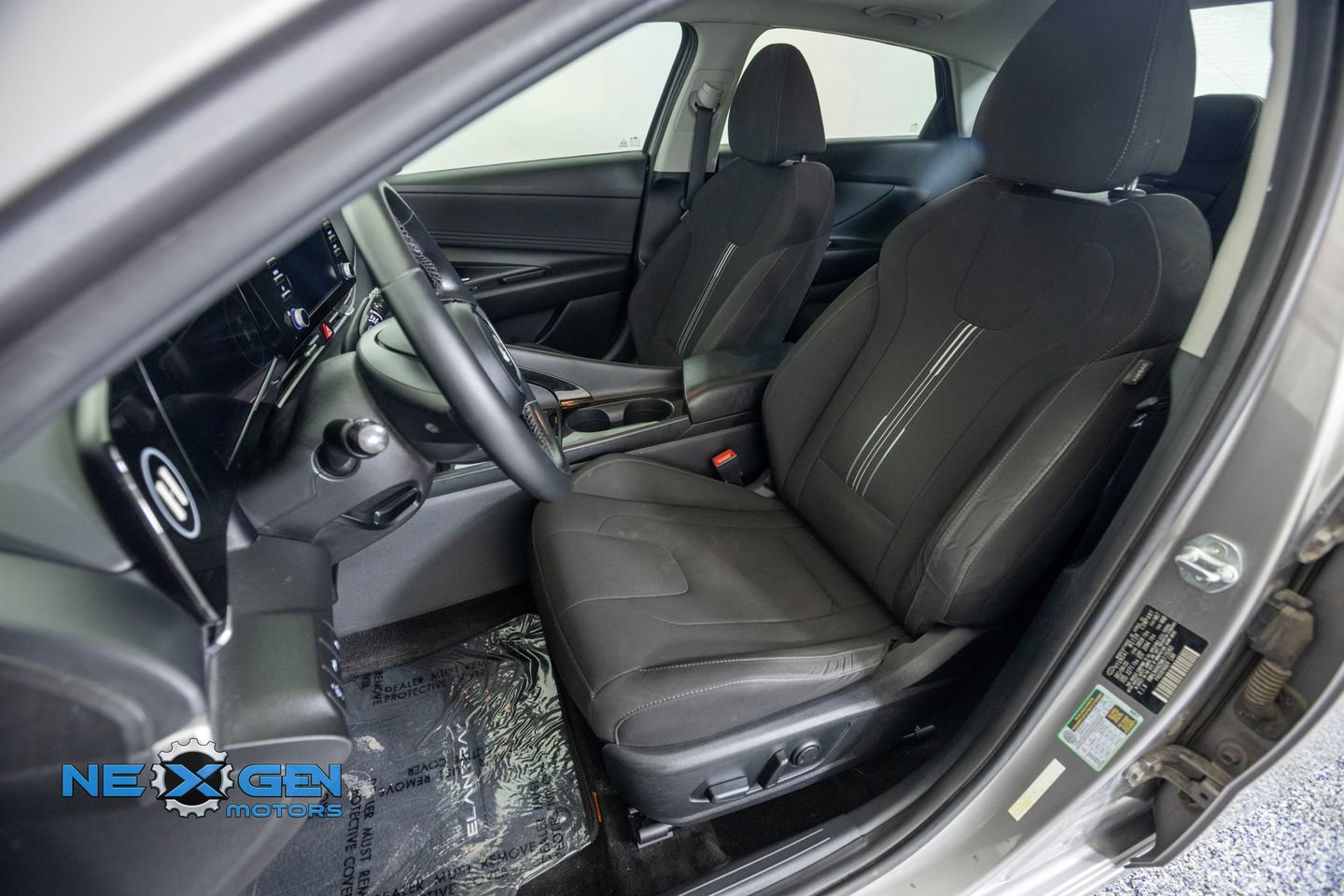 Used 2021 Hyundai Elantra SEL w/ Convenience + Premium Package FWD image 24
