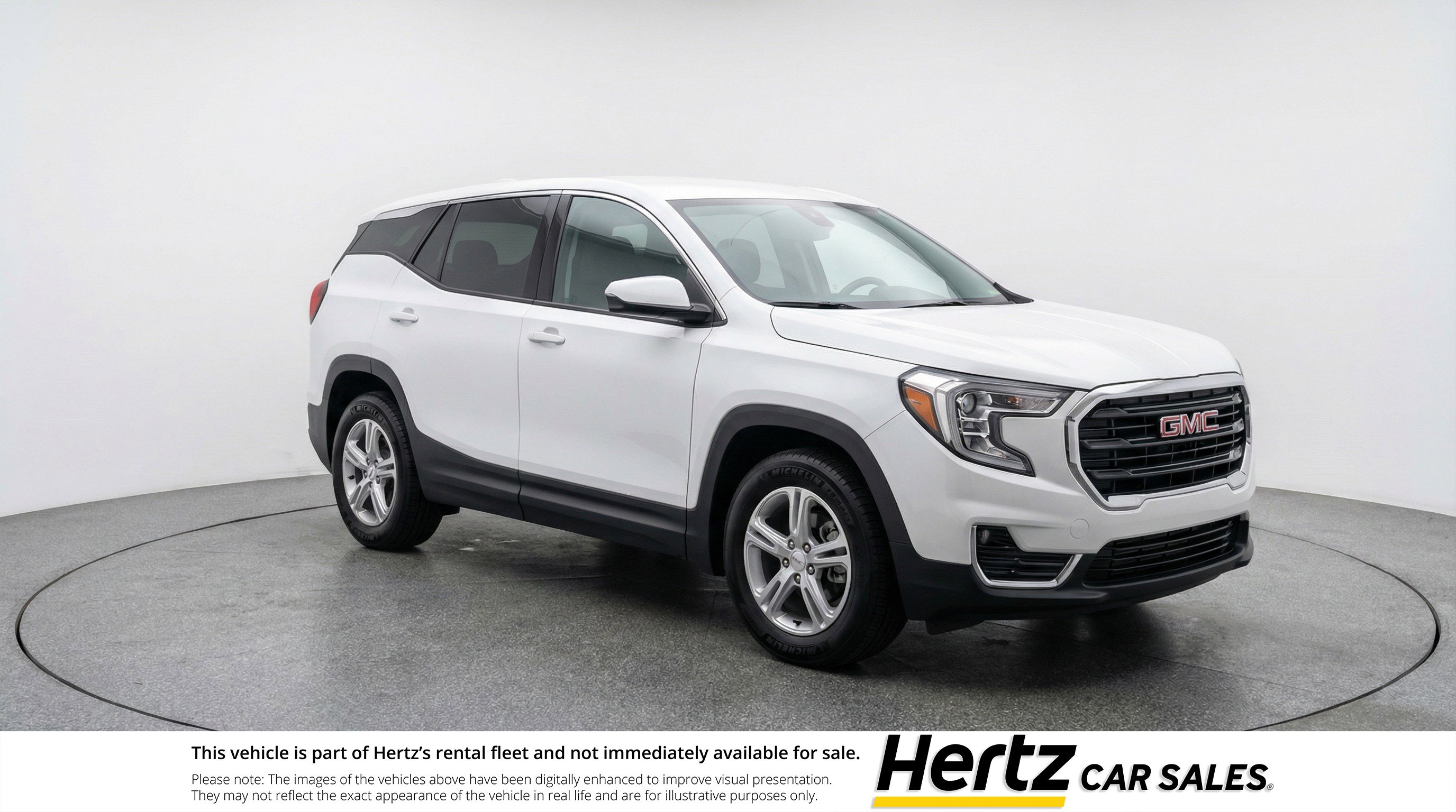 Used 2024 GMC Terrain SLE image 1