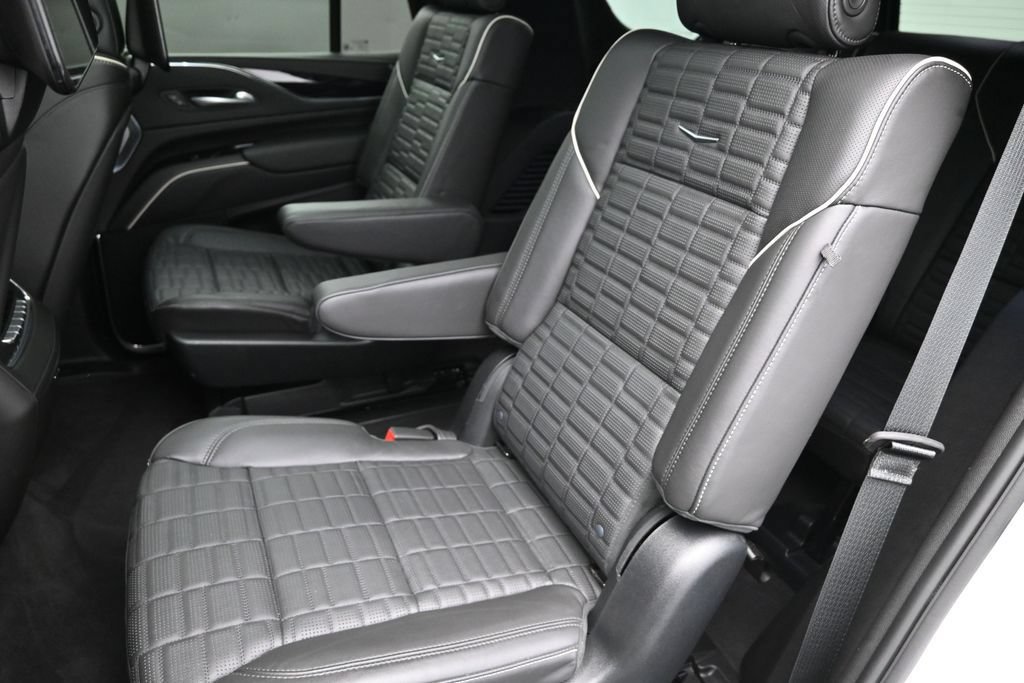 Used 2023 Cadillac Escalade V w/ LPO, ONYX Package AWD/4WD image 26