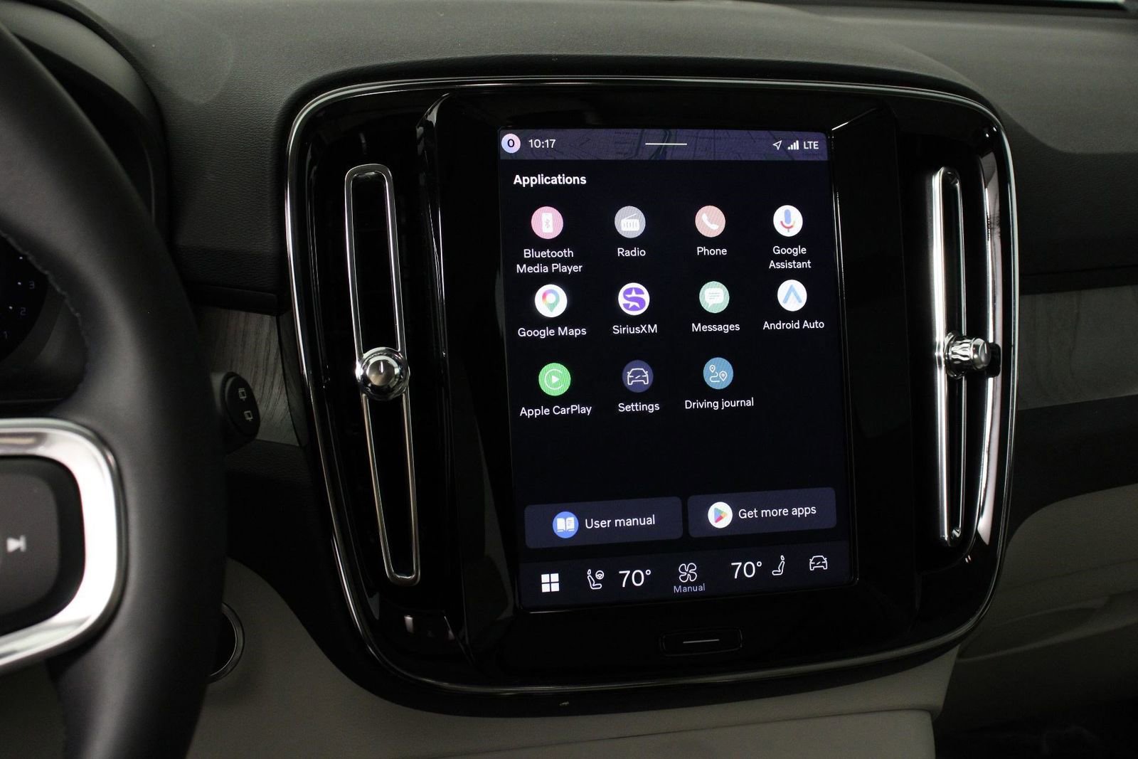 Certified 2026 Volvo XC40 B5 Plus w/ Protection Package Premier image 9