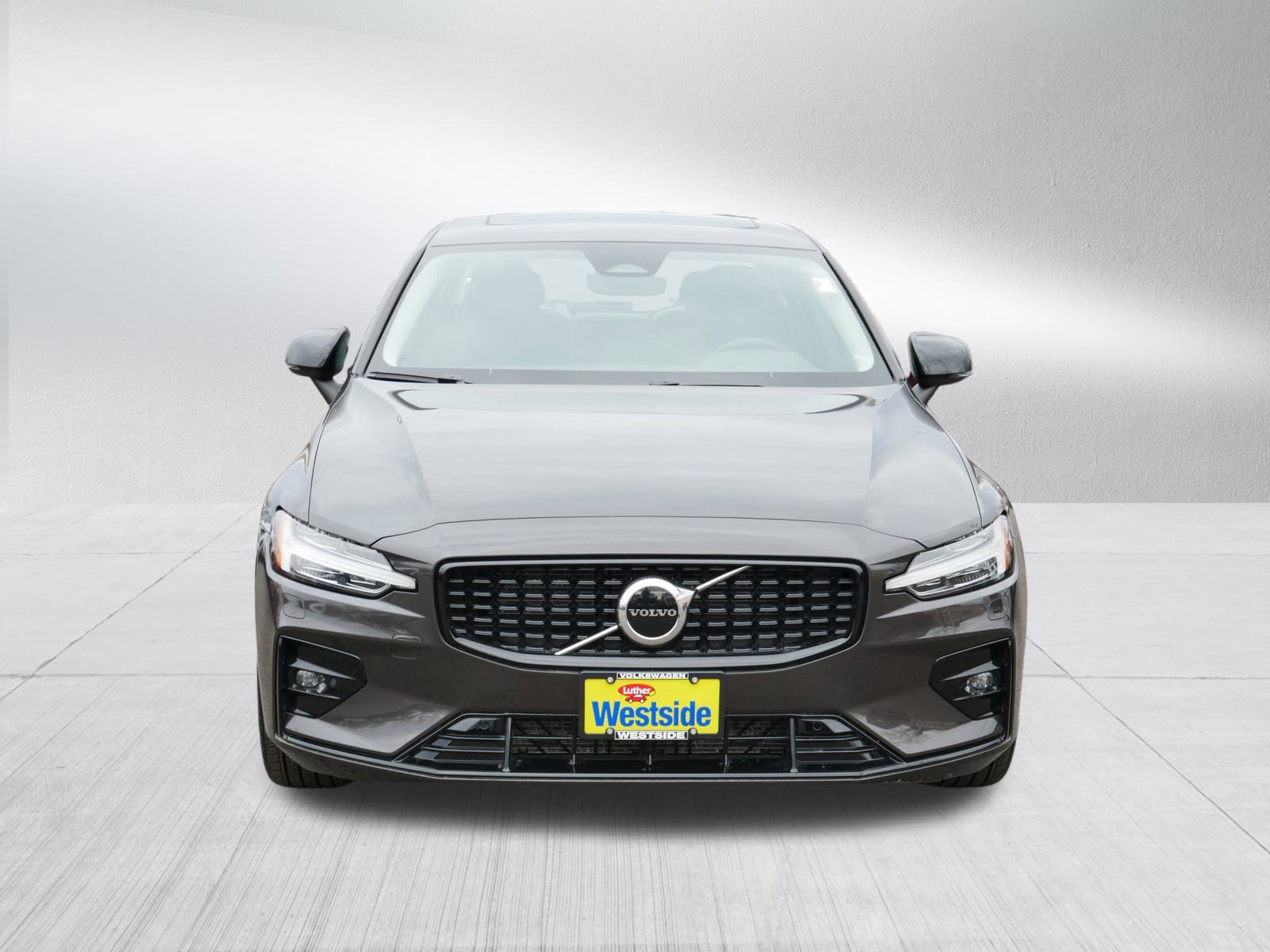 Used 2025 Volvo S60 B5 Core video 2