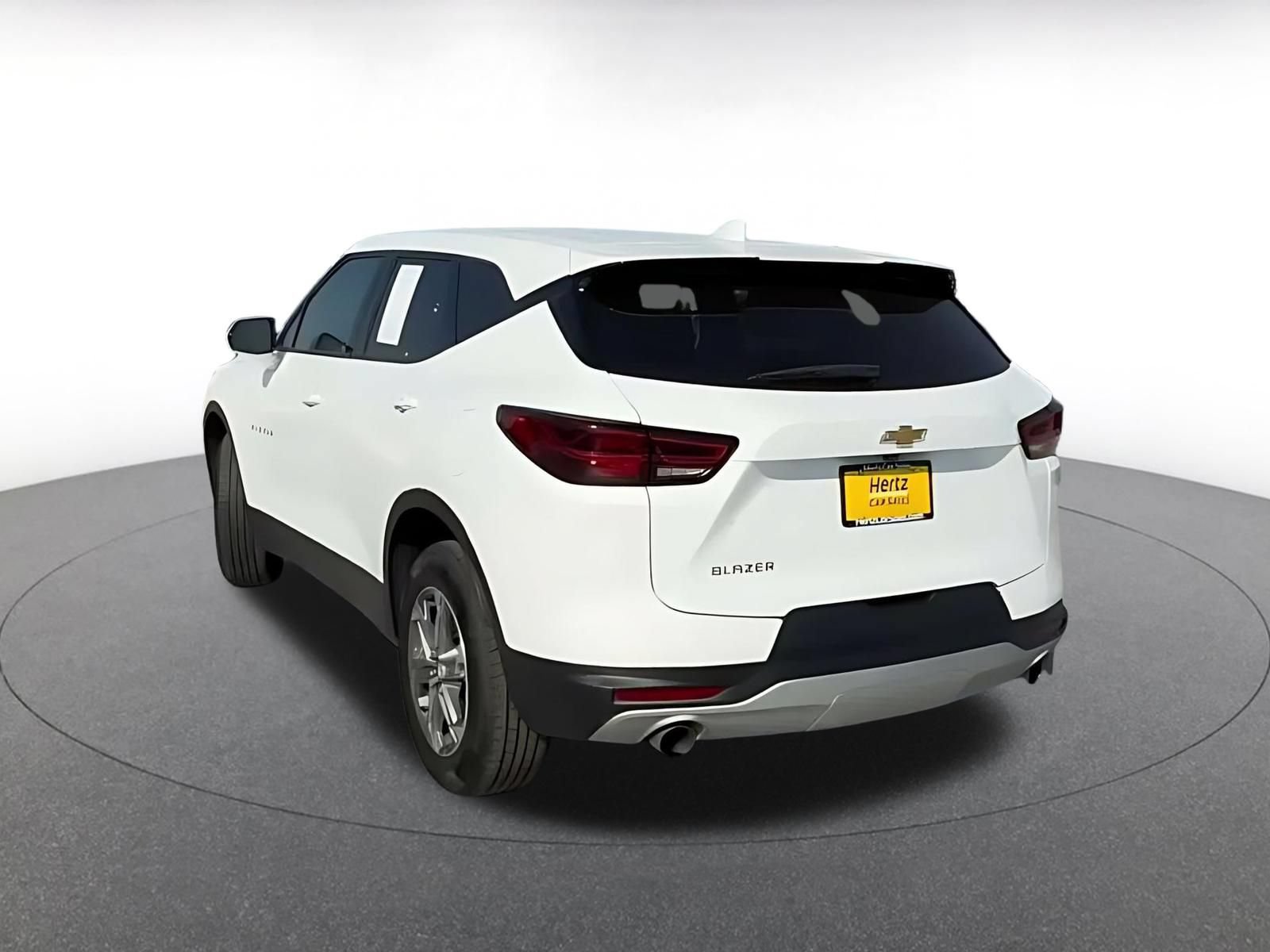 Used 2025 Chevrolet Blazer LT FWD image 11