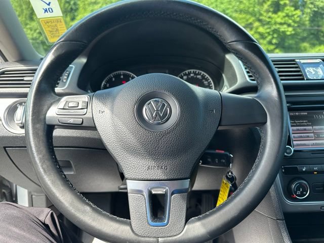 Used 2015 Volkswagen Passat 1.8T Wolfsburg Edition w/ Technology Package FWD image 15
