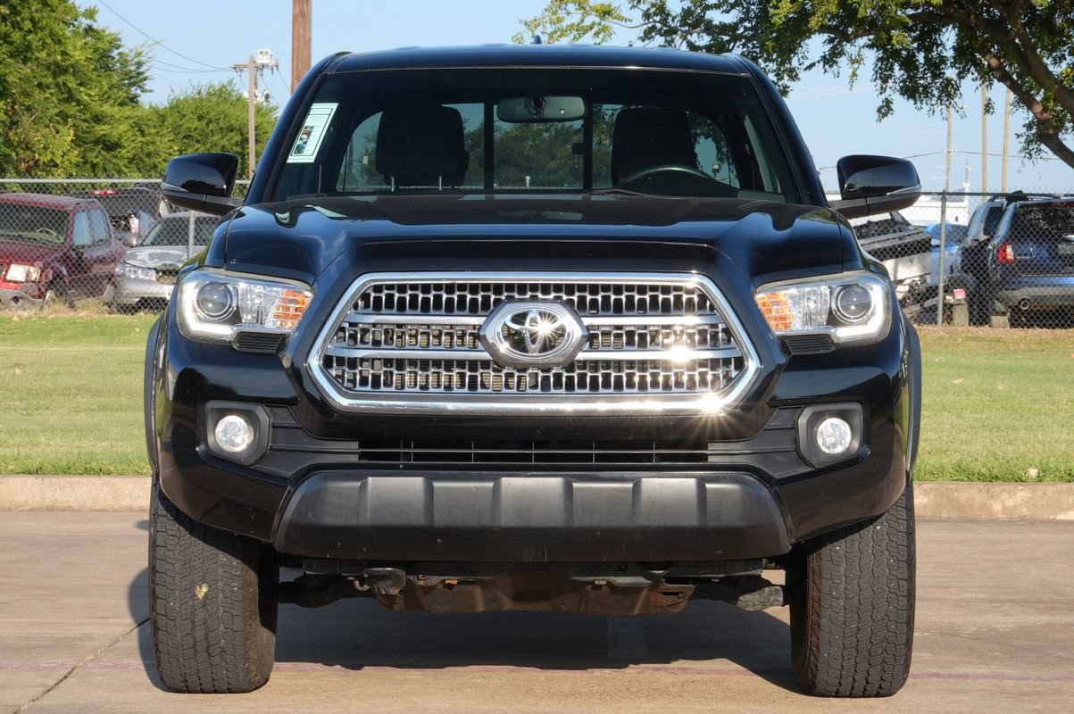 Used 2016 Toyota Tacoma TRD Off-Road AWD/4WD image 16