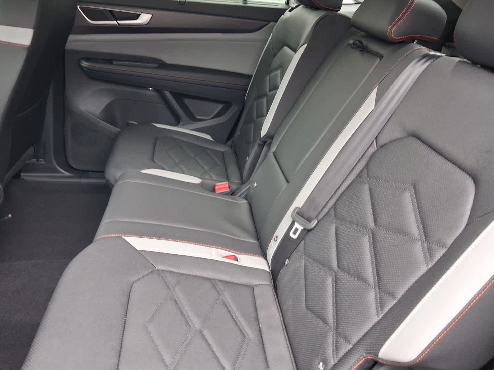 New 2026 Volkswagen Atlas Peak Edition AWD/4WD image 11