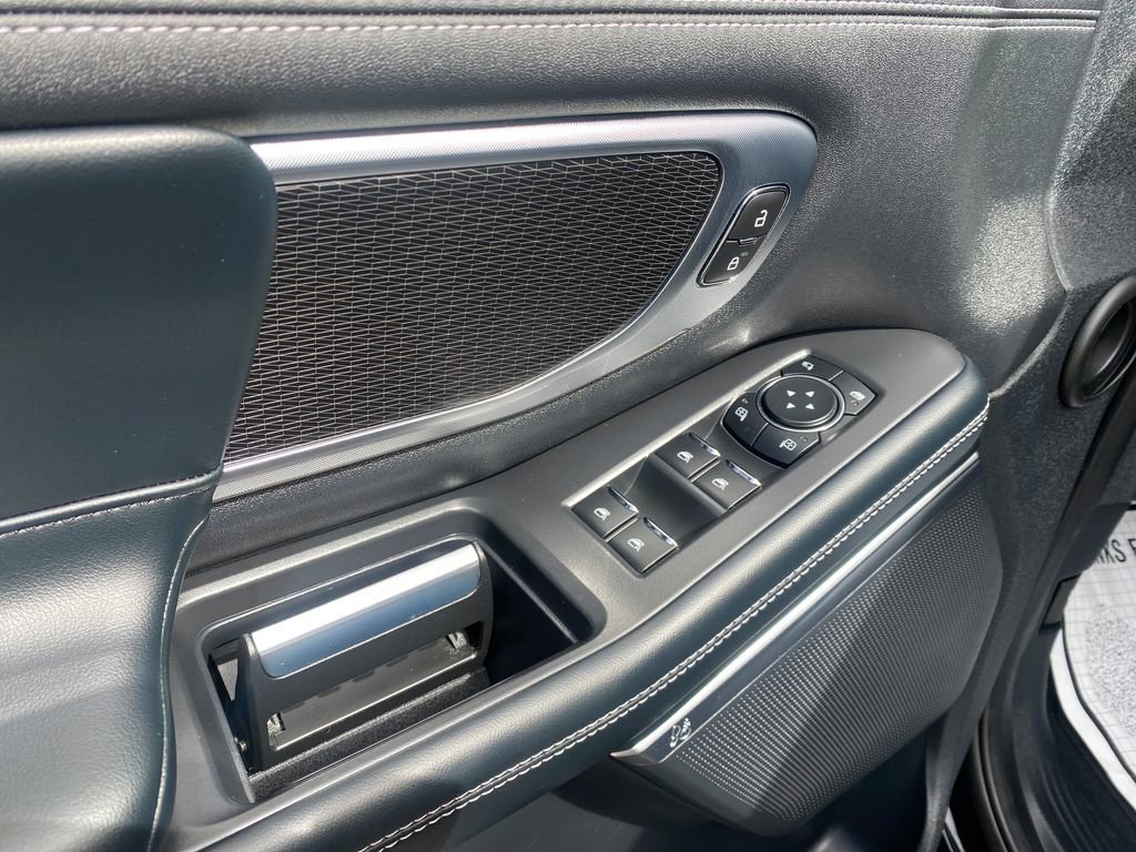 Used 2025 Ford Expedition Platinum w/ Stealth Appearance Package image 12