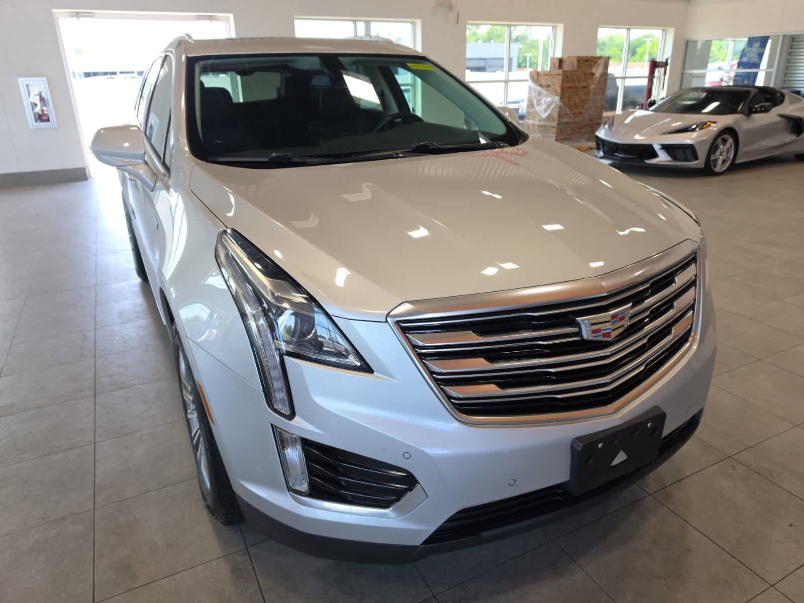 Used 2018 Cadillac XT5 Luxury AWD/4WD image 4