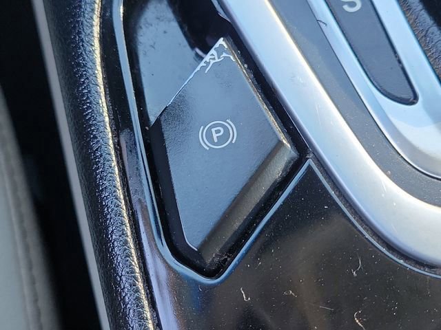 Used 2015 Ford Edge Titanium FWD image 17