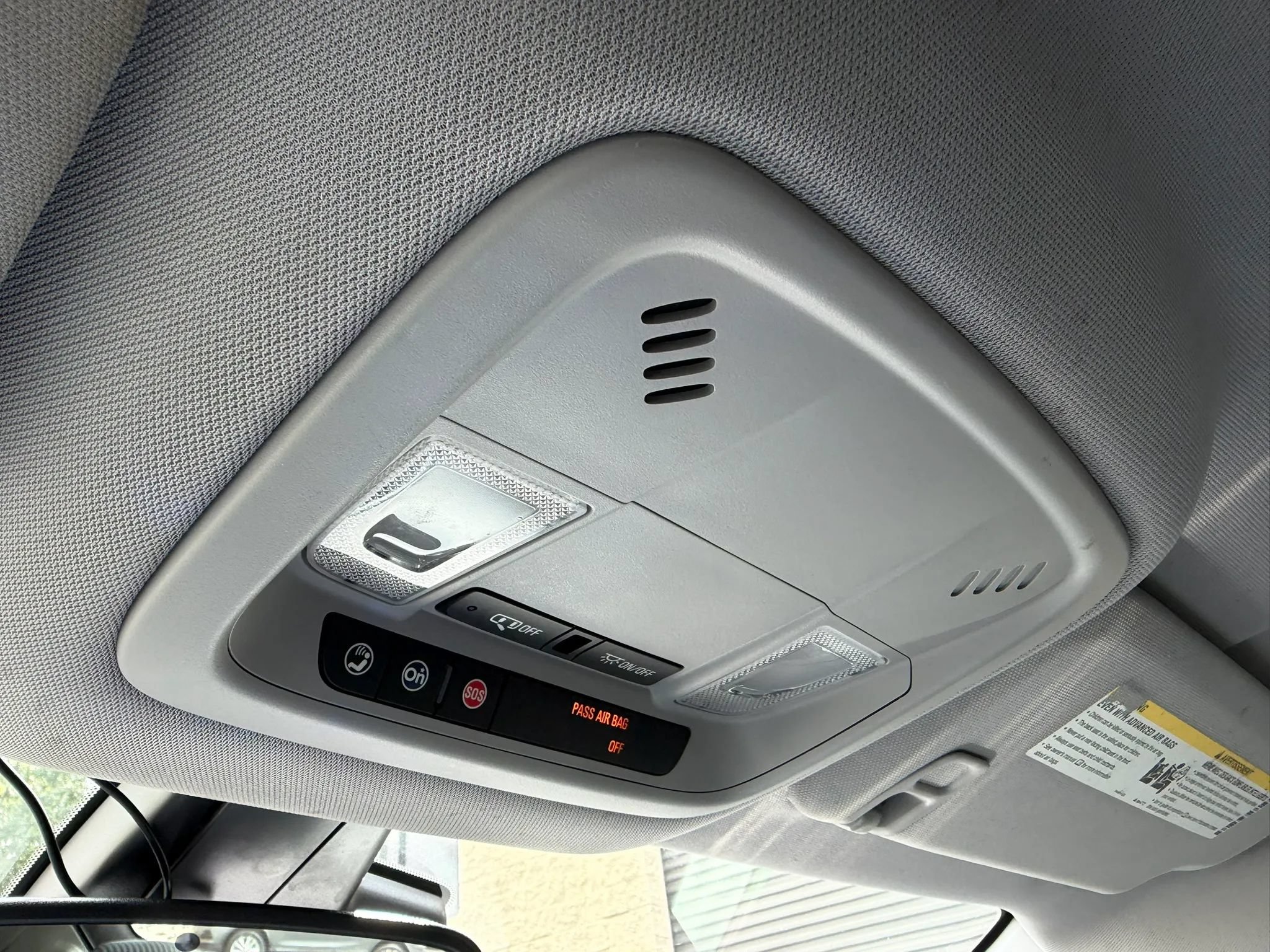 Used 2017 Chevrolet Volt Premier w/ Driver Confidence II Package FWD image 38