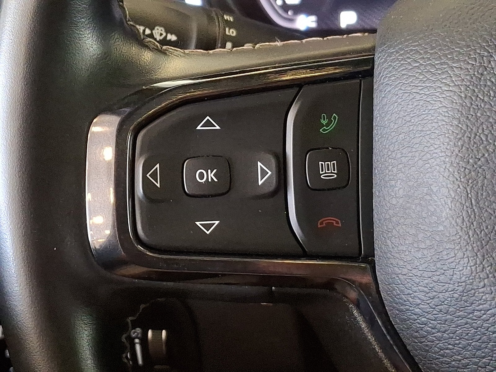 Certified 2024 RAM 1500 Limited w/ Night Edition AWD/4WD image 19
