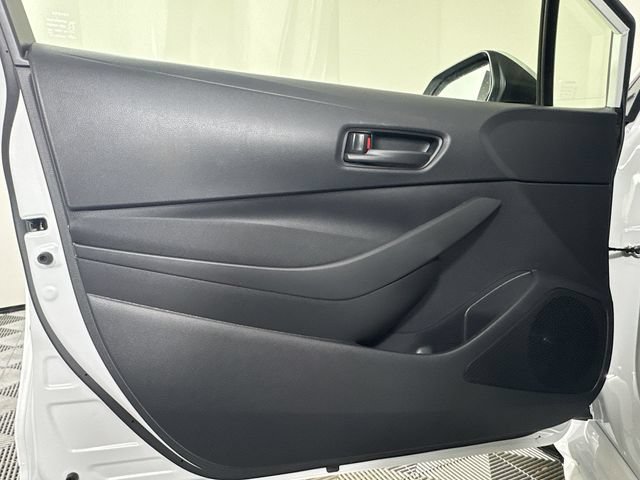 Used 2026 Toyota Corolla LE FWD image 13