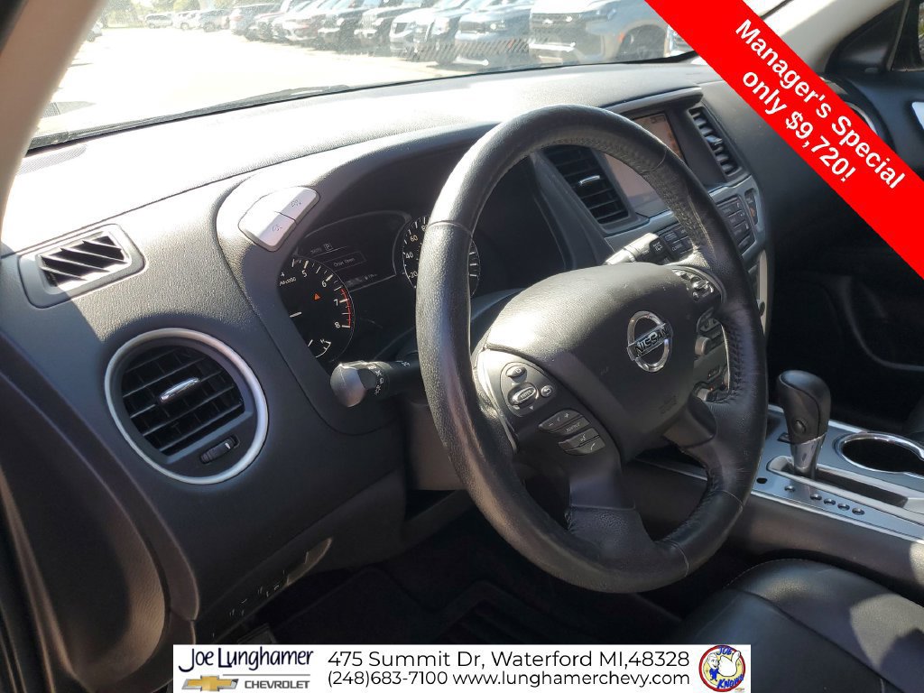 Used 2018 Nissan Pathfinder SL w/ Midnight Edition Package AWD/4WD image 11