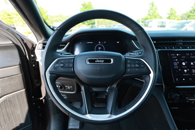 Used 2024 Jeep Grand Cherokee Altitude AWD/4WD image 11