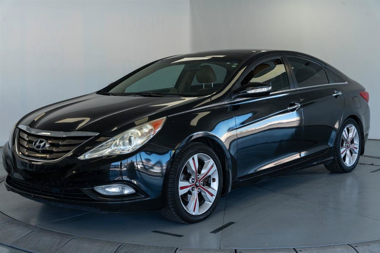 Used 2012 Hyundai Sonata Limited w/ Navigation Pkg FWD image 3