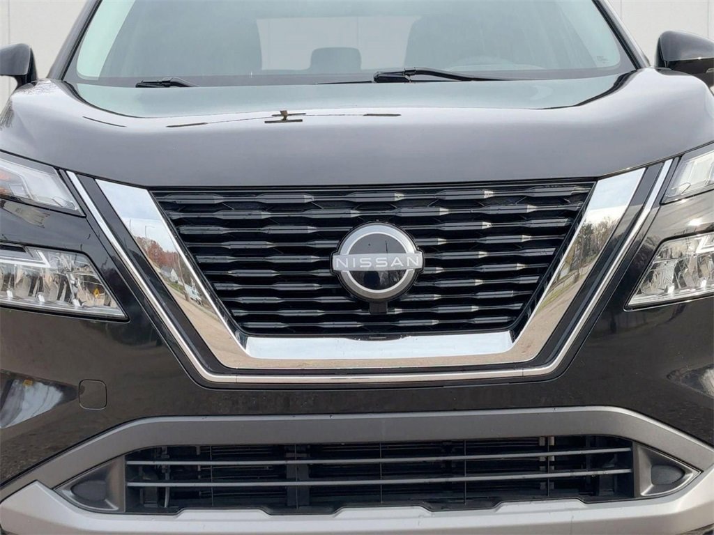 Used 2022 Nissan Rogue SV image 9