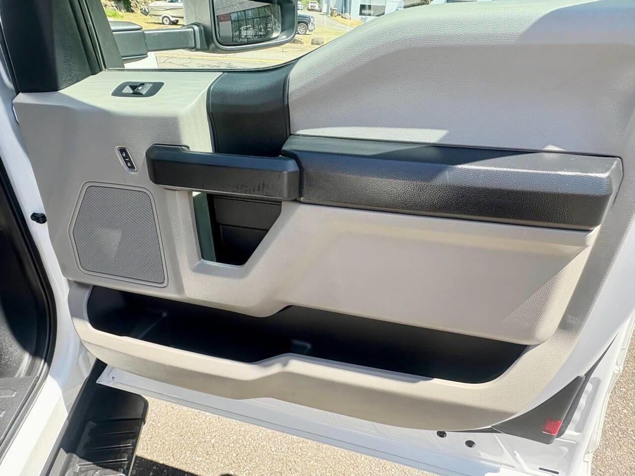 Used 2020 Ford F550 4x4 SuperCab Super Duty image 14