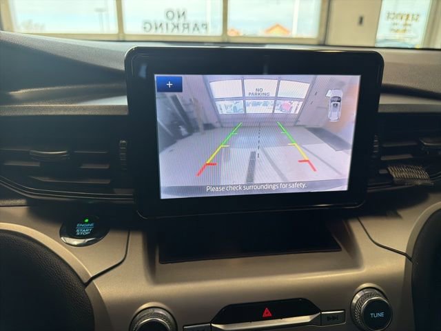 Used 2021 Ford Explorer XLT w/ Class III Trailer Tow Package image 2