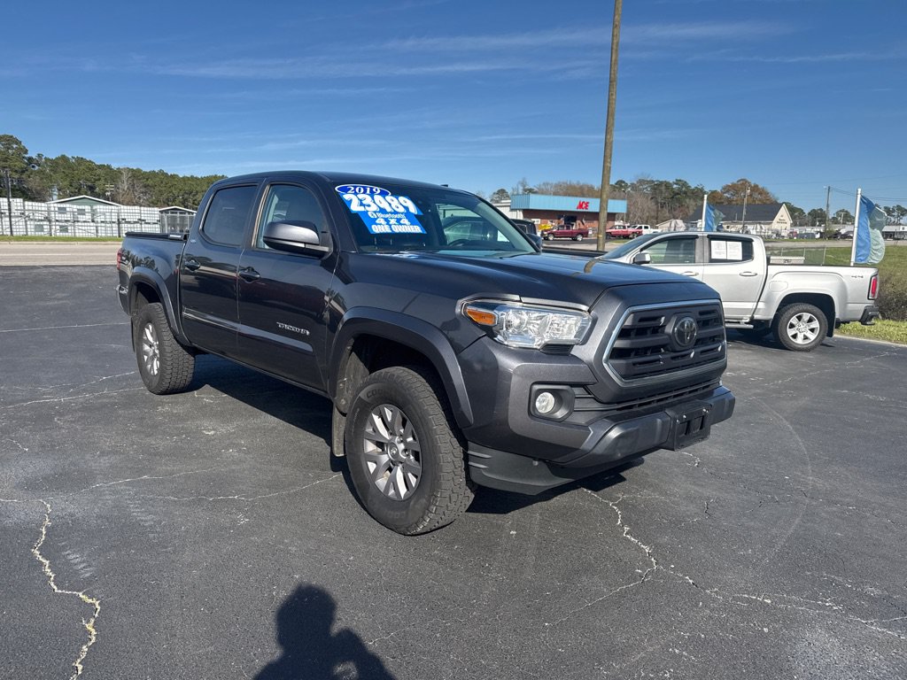 Used 2019 Toyota Tacoma SR5 AWD/4WD image 7