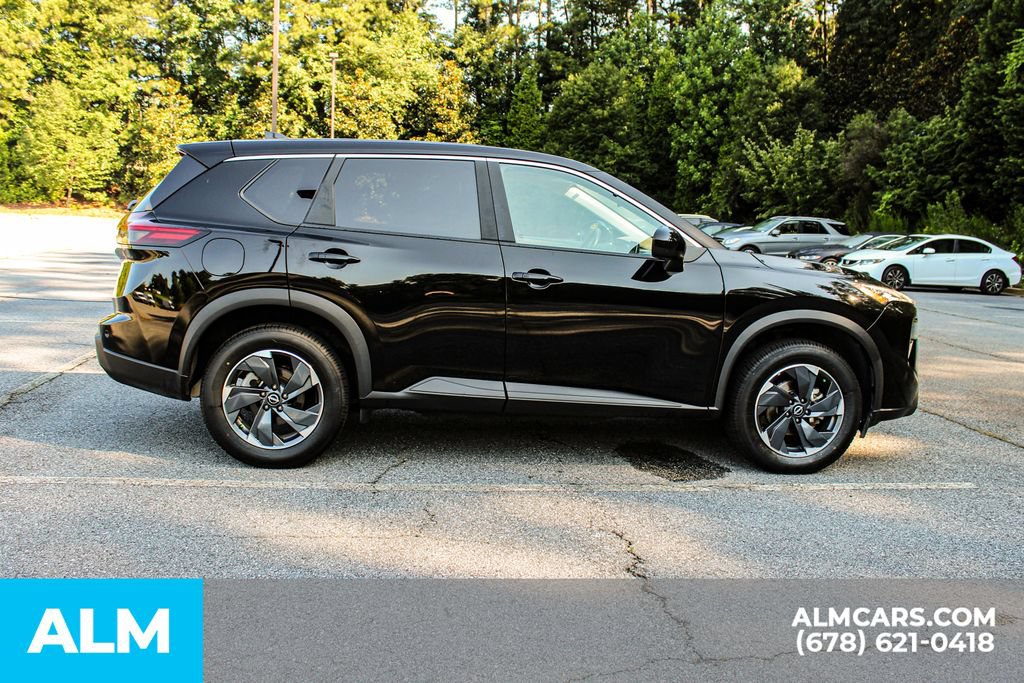 Used 2025 Nissan Rogue SV FWD image 9