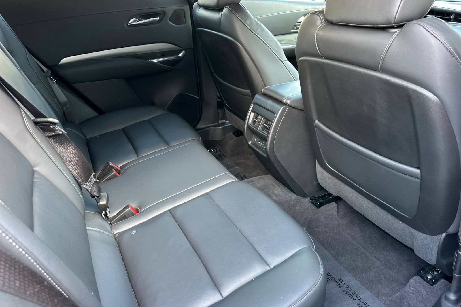 Certified 2023 Cadillac XT4 Premium Luxury w/ Cold Weather Package FWD image 19