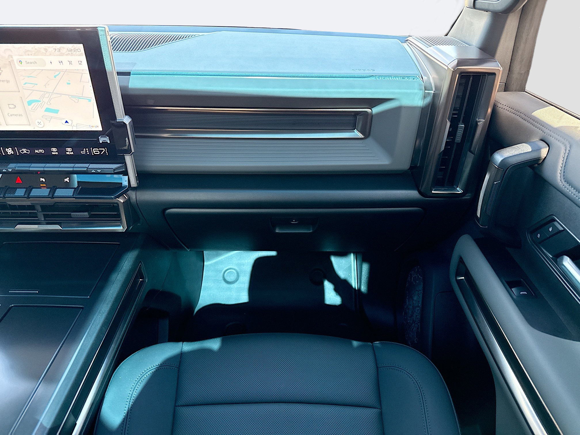 Used 2025 GMC Hummer EV 2X w/ LPO, Dark Essentials Package image 19