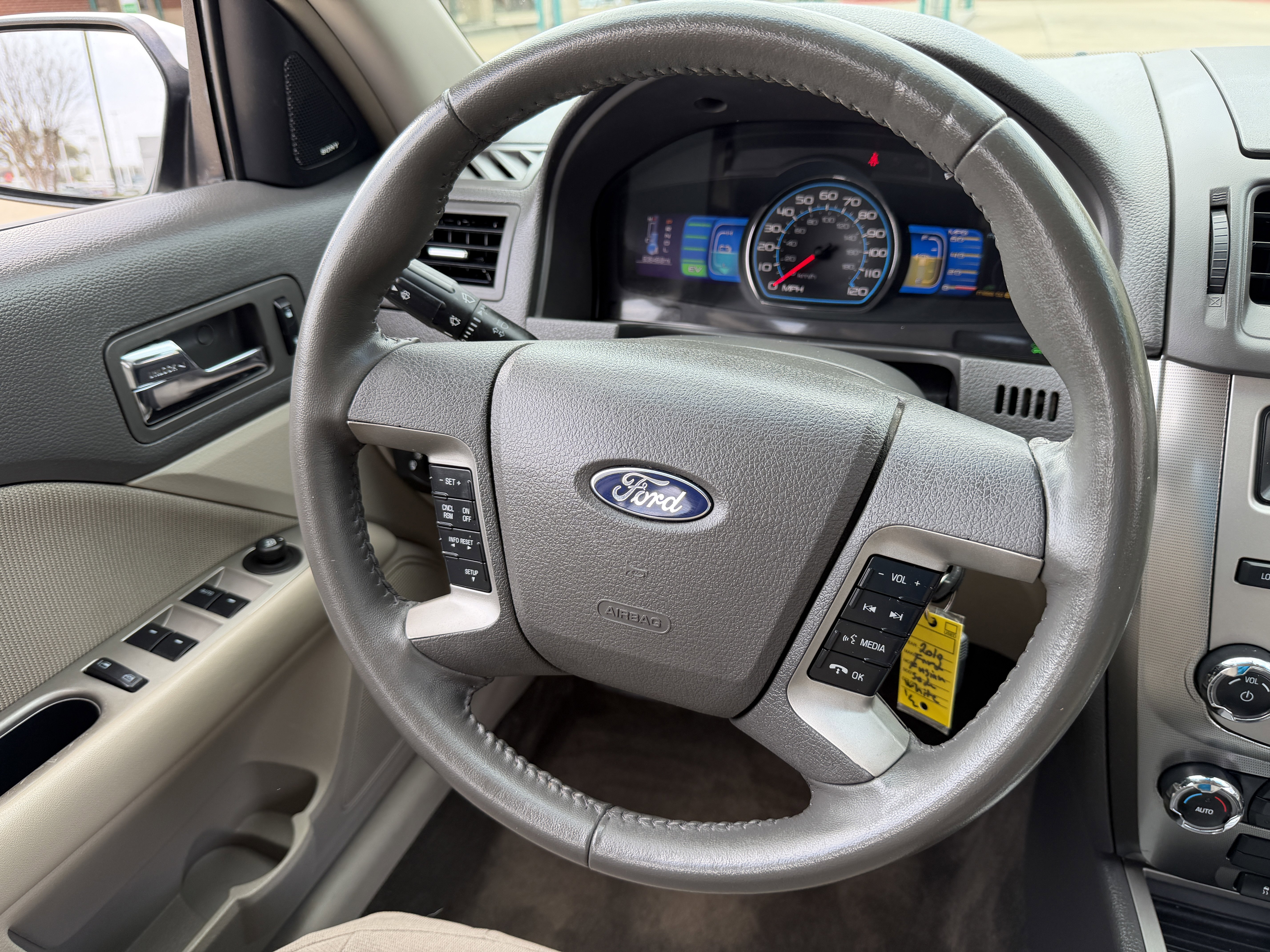 Used 2010 Ford Fusion Hybrid image 23