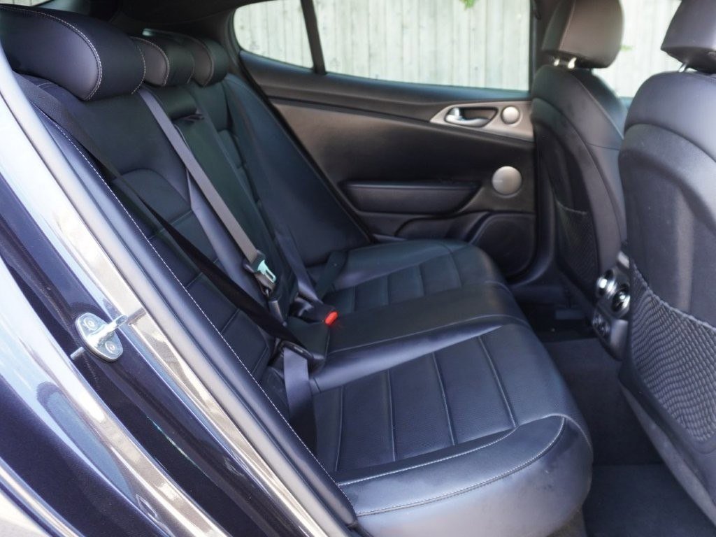 Used 2021 Kia Stinger GT2 image 9