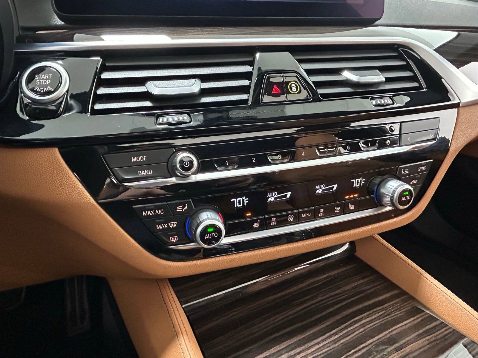 Used 2023 BMW 540i xDrive w/ M Sport Package image 20