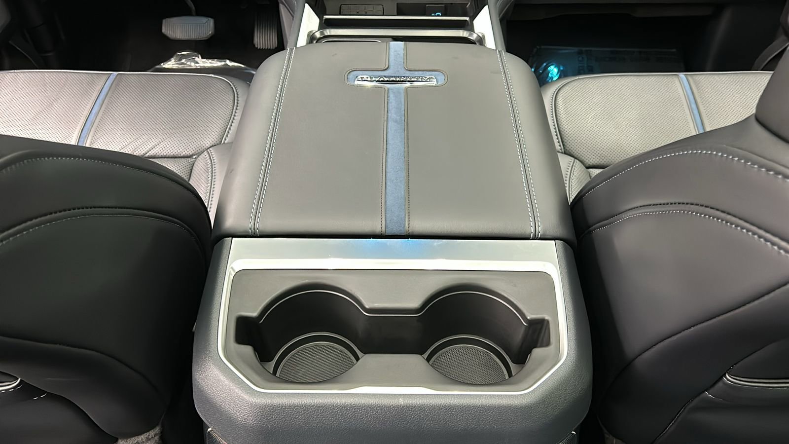 Used 2026 Ford F450 Platinum image 39