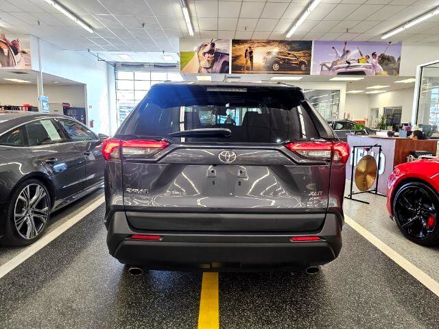 Used 2022 Toyota RAV4 XLE image 5