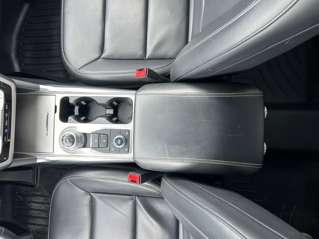 Used 2021 Ford Explorer XLT w/ Equipment Group 202A image 25