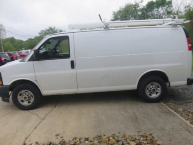 Used 2017 GMC Savana 3500 RWD image 5
