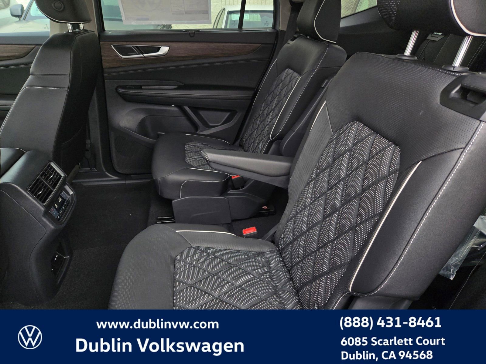 New 2026 Volkswagen Atlas SEL Premium R-Line image 9