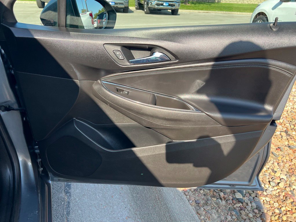 Used 2019 Chevrolet Cruze Premier FWD image 24