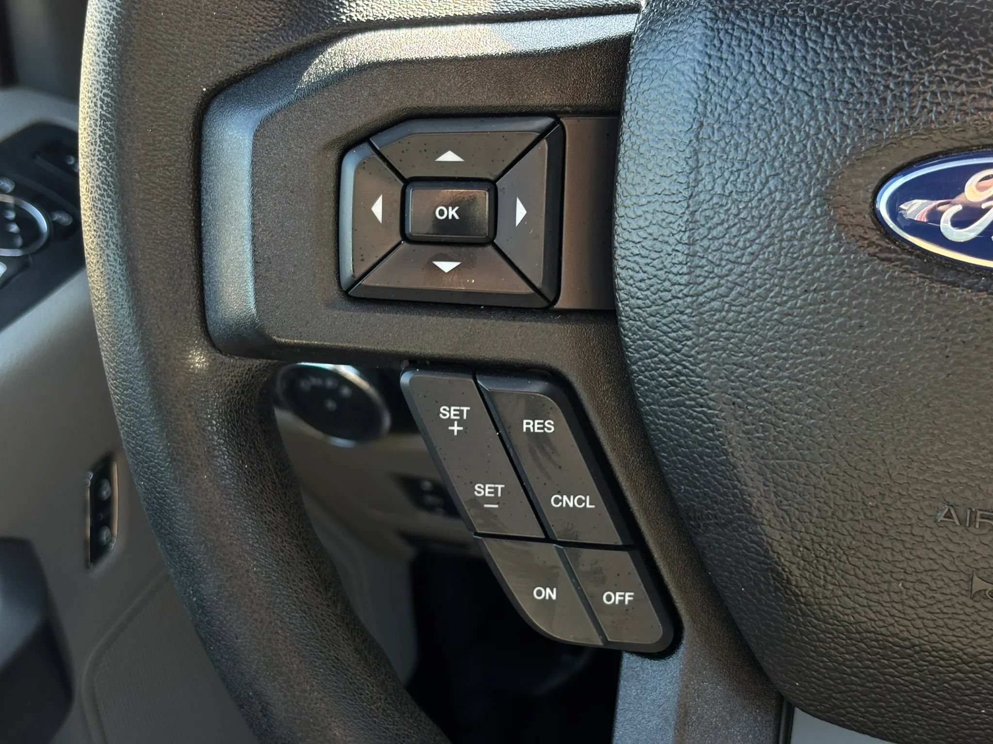 Used 2018 Ford F250 XLT w/ XLT Premium Package AWD/4WD image 30