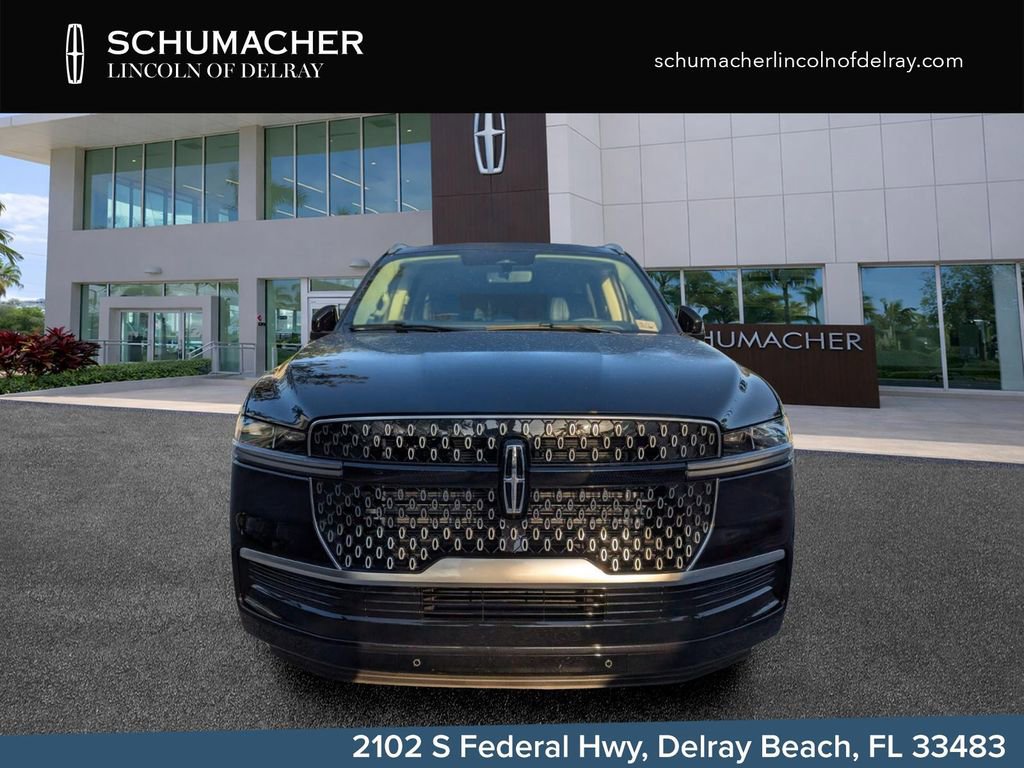 New 2026 Lincoln Navigator L Premier AWD/4WD image 2