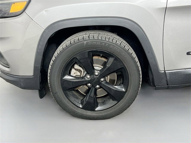 Used 2020 Jeep Cherokee Latitude Plus image 25