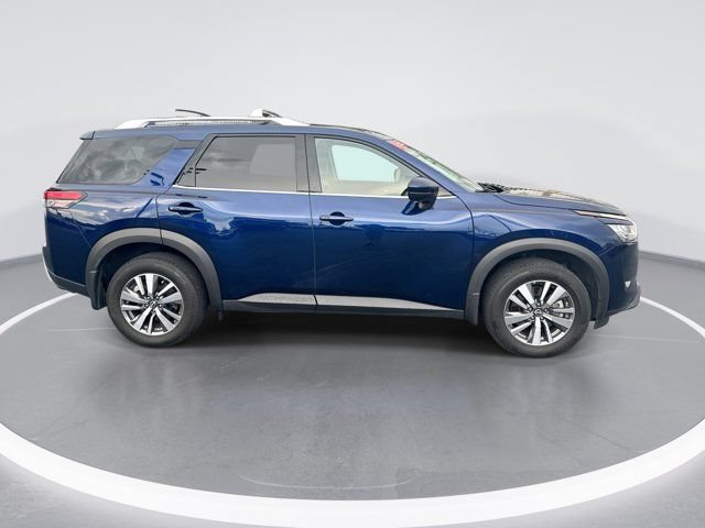 Certified 2024 Nissan Pathfinder SL FWD image 4