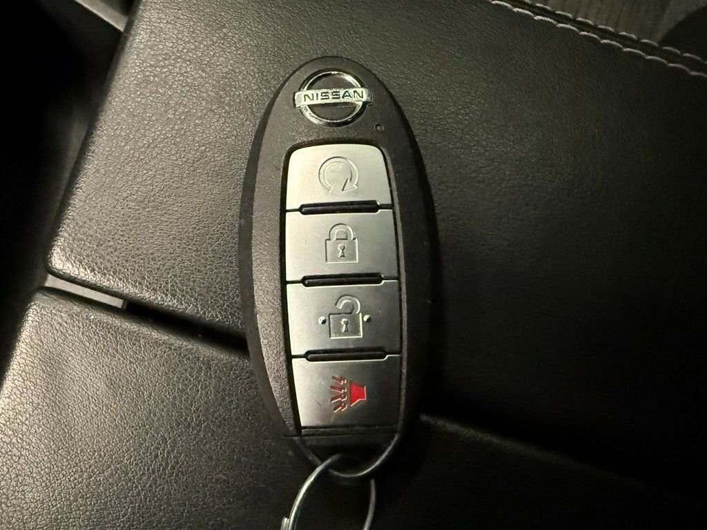 Used 2021 Nissan Rogue SV AWD/4WD image 17