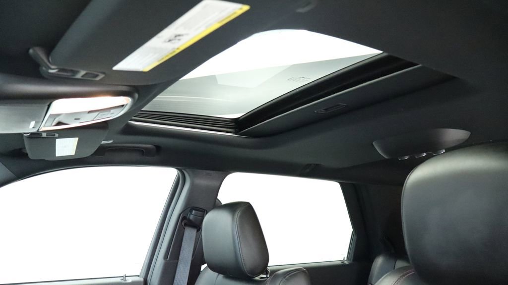 Used 2022 Dodge Durango R/T w/ Trailer Tow Group IV image 47