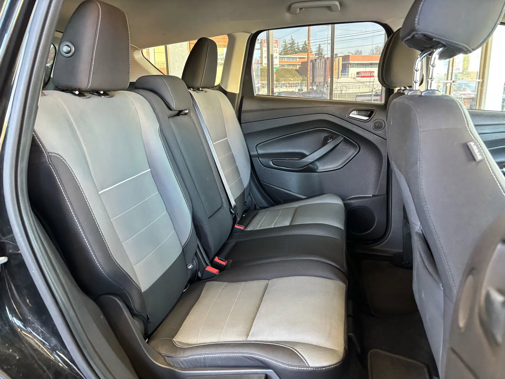 Used 2015 Ford Escape SE w/ Equipment Group 201A image 22