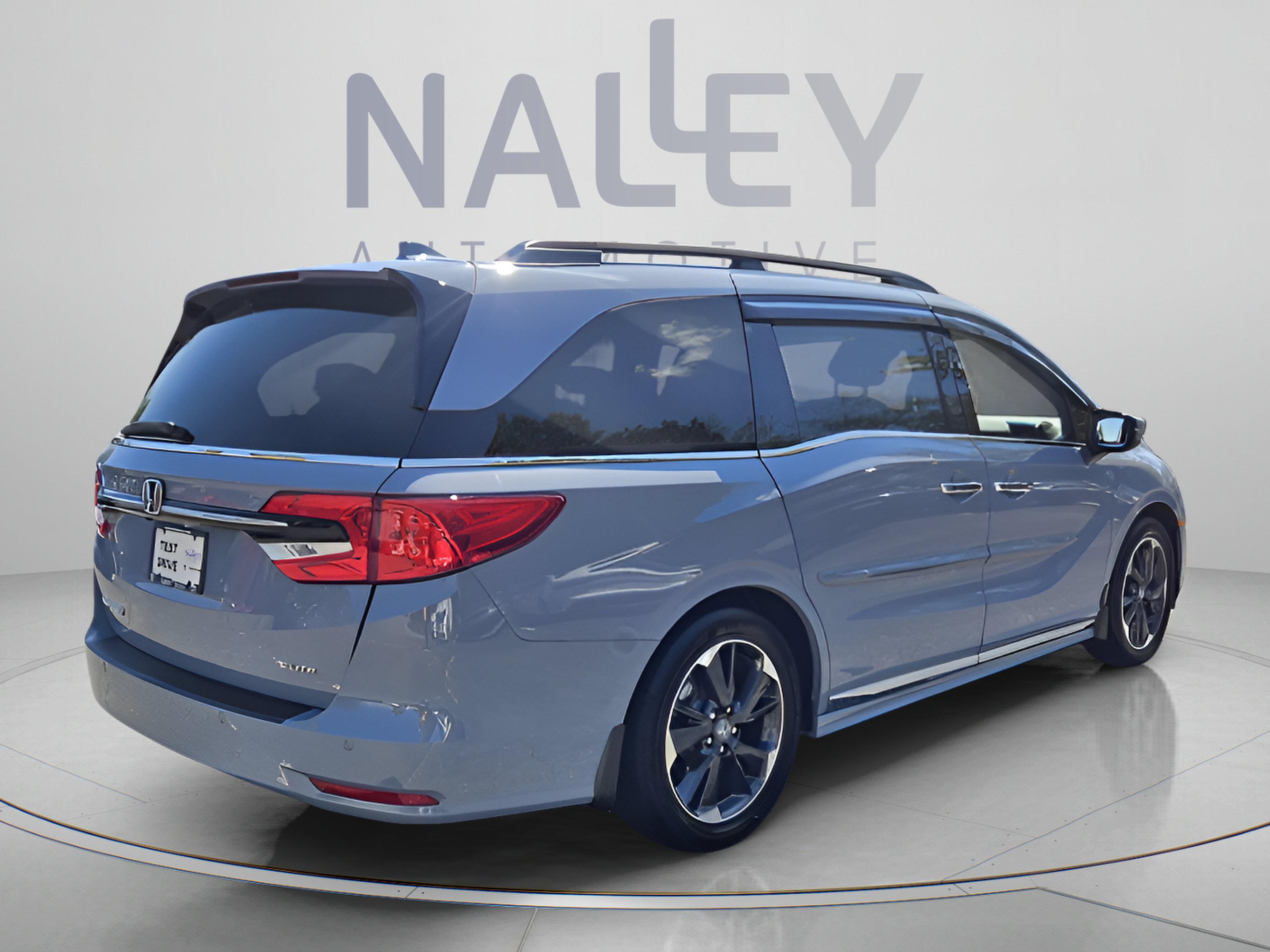 Used 2024 Honda Odyssey Elite image 5